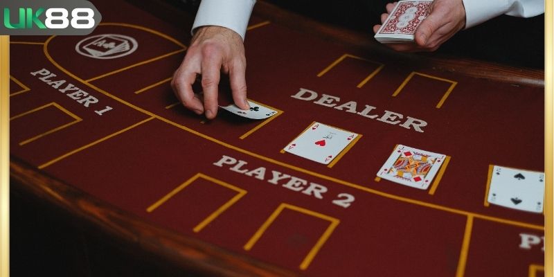 Được chia bài trực tiếp, nhanh chóng từ dealer